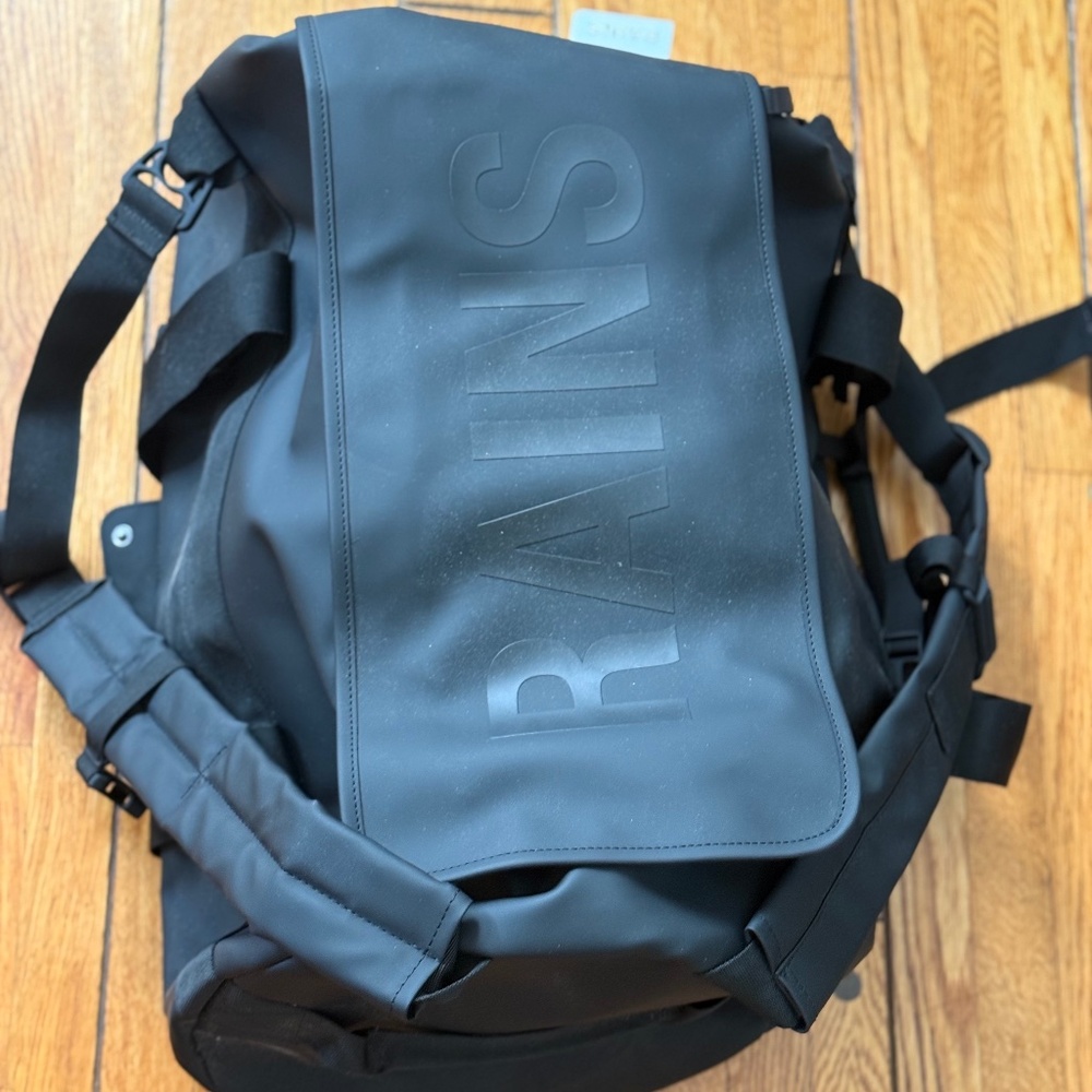 Rains Bags men Gym travel Brand new black